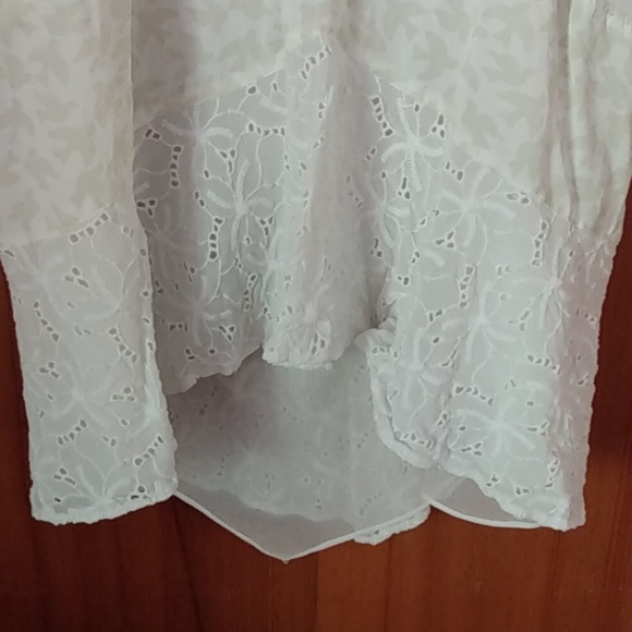 Leif Notes Lacy Tank - Picture 3 of 5